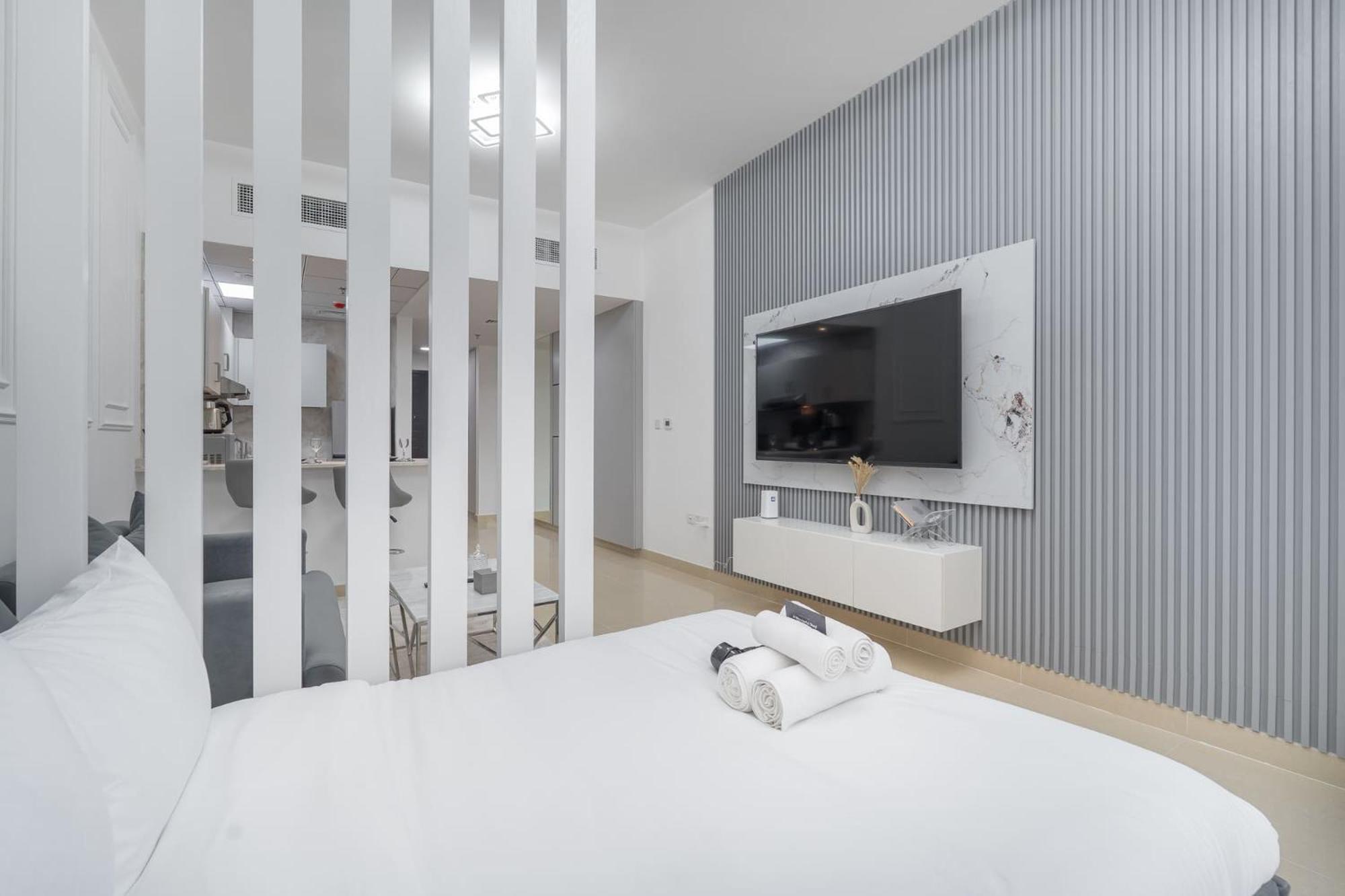 Incredible In Jumeirah Village Circle Apartment *